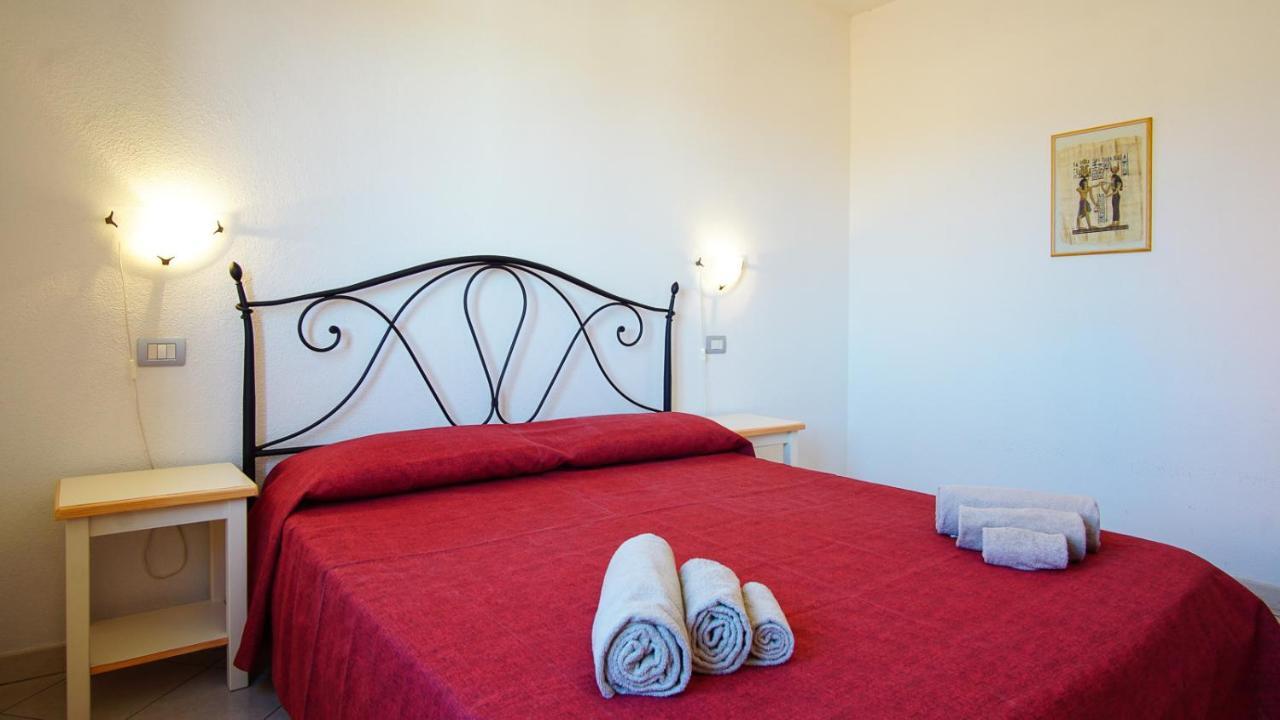 Carlo Felice Apartment Santa Teresa Gallura Exterior foto